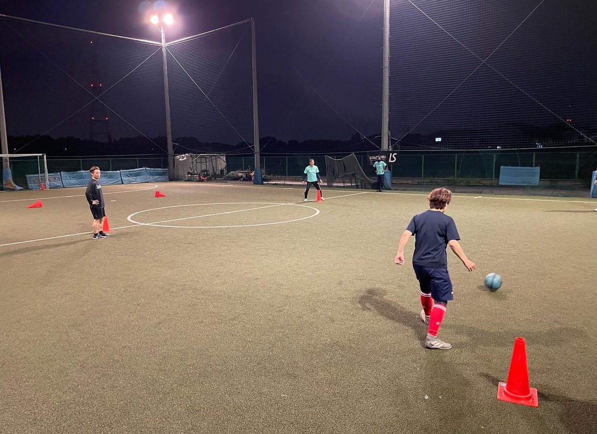 SpaerFootballA1's tweet photo. 2022/5/24(火)
《大人のサカスク》

ご参加頂いた皆様、ありがとうございました✨🙇‍♂️

次回の大人のサカスクは、
5月31日(火)20:30〜22:00、
HIRO futsal field(枚方市大峰東町1-3768)にて開催致します🔥💪

皆様のご参加をお待ちしております⚽️☺️

#大人のサッカースクール
#大人のサッカー 
#枚方 https://t.co/0VRjaotOdG