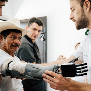 HandJabs tweet media