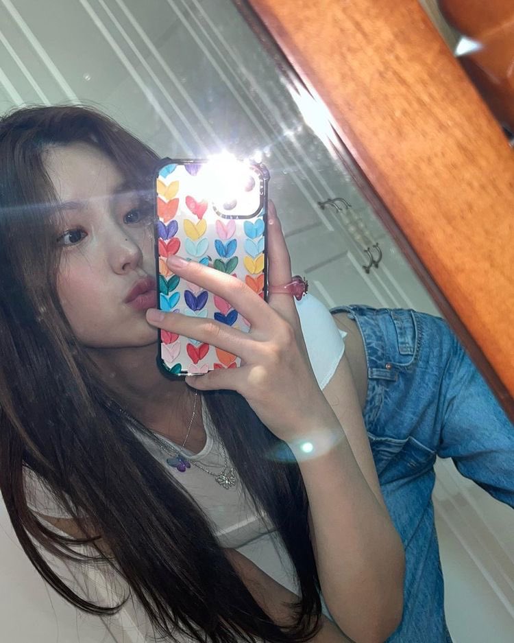 Chaeryeongchoca's tweet photo. My YEJI🎀 https://t.co/lCGO6mvcxF