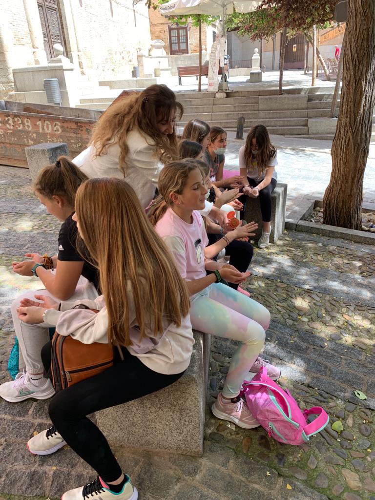 Huele a #DecubriendoToledoConLos5Sentidos Sabe 🤤a cultura. Vista 🤓y patrimonio. Palpamos 🖐🏽arte, historia... Nuestro alumnado de <a href="/CdA_altoguada/">CPR Alto Guadalquivir Official</a> conoce sus rincones más singulares y se empapa de tradición 😍🧳 <a href="/EducaAnd/">Consejería Desarrollo Educativo y FP</a> <a href="/CEP_Orcera/">CEP de ORCERA</a>