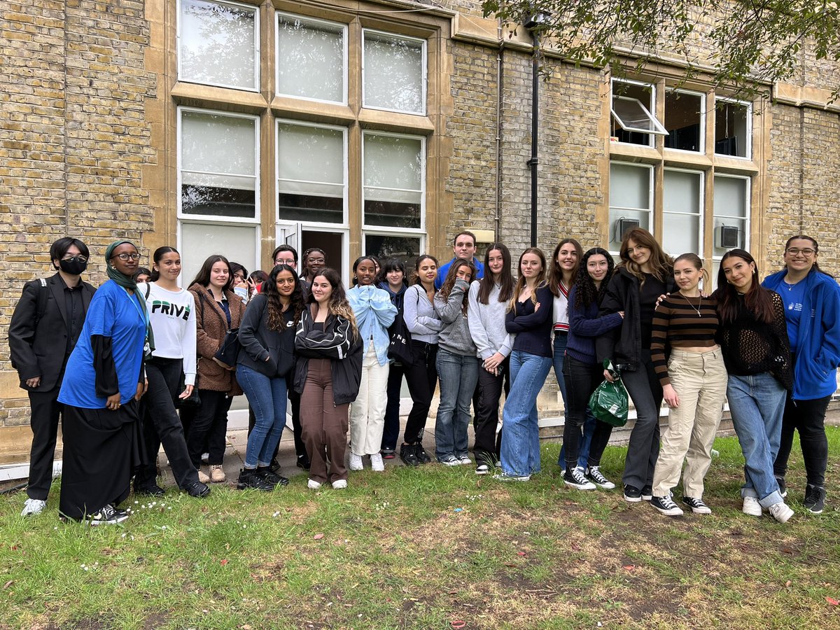 Amazing to welcome students from multiple schools to campus for our <a href="/stmaryslawscho1/">St Mary's University Law School</a> Masterclass Day! 🎓

After lunch, students in their ‘for’ and ‘against’ teams will be participating in a debate, after spending the morning preparing their arguments ⚖️