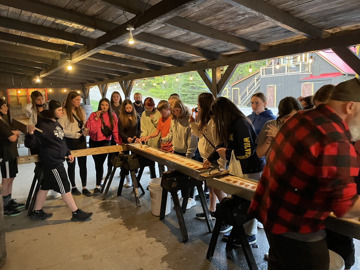 JuniperRidgeNL's tweet photo. After another fun day of exploring Quebec City, our crew visited the Sugar Shack for supper followed by traditional French folk music and maple toffee making. Next stop: back to Montreal before heading home! https://t.co/mmjswHpY5p