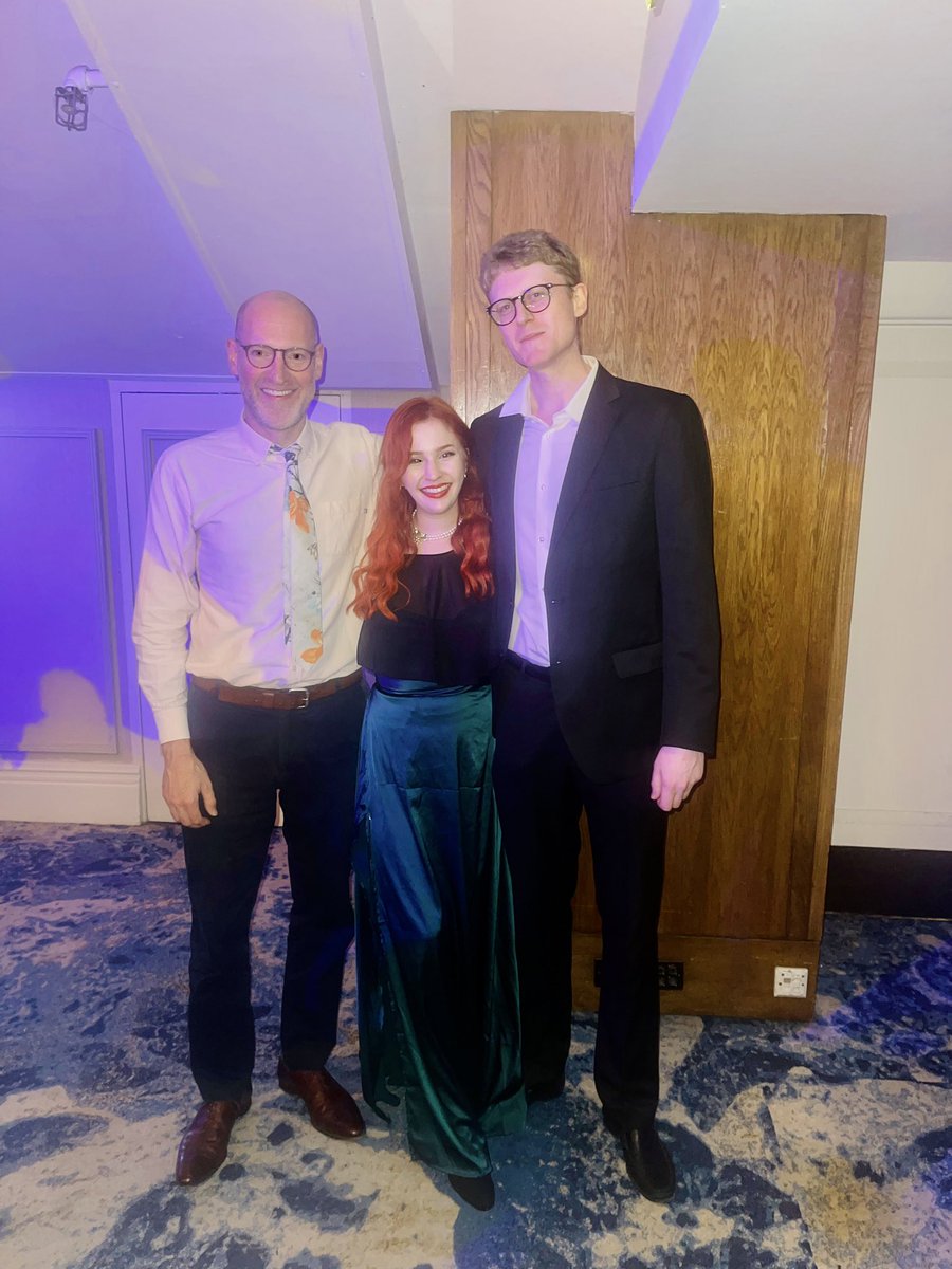 sashaalsberg's tweet photo. @HenryPaker it was so lovely meeting you at the Nibbies - it seriously made our night! https://t.co/2g2CqtVCv2