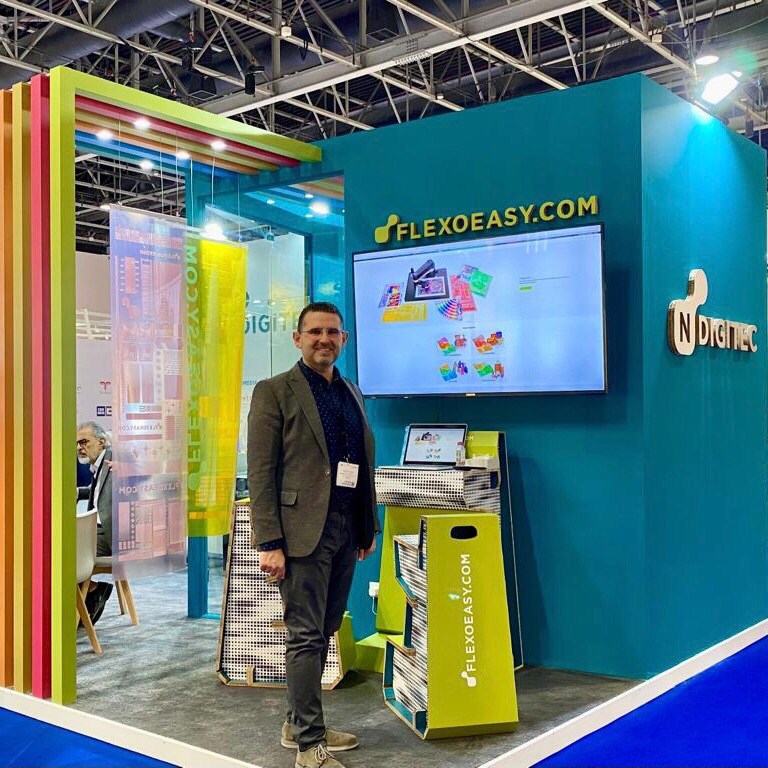 flexoeasy's tweet photo. Our Prepress's Executive Manager, Shahe Kavlakian, is enthusiastically presenting https://t.co/kjGSAeAuCl &amp; its unique solutions! 🤗

He tells the visitors about the platform's main features &amp; benefits, what technologies the team uses to make sustainable flexo plates &amp; more...💥 https://t.co/JUSHt5EjOV