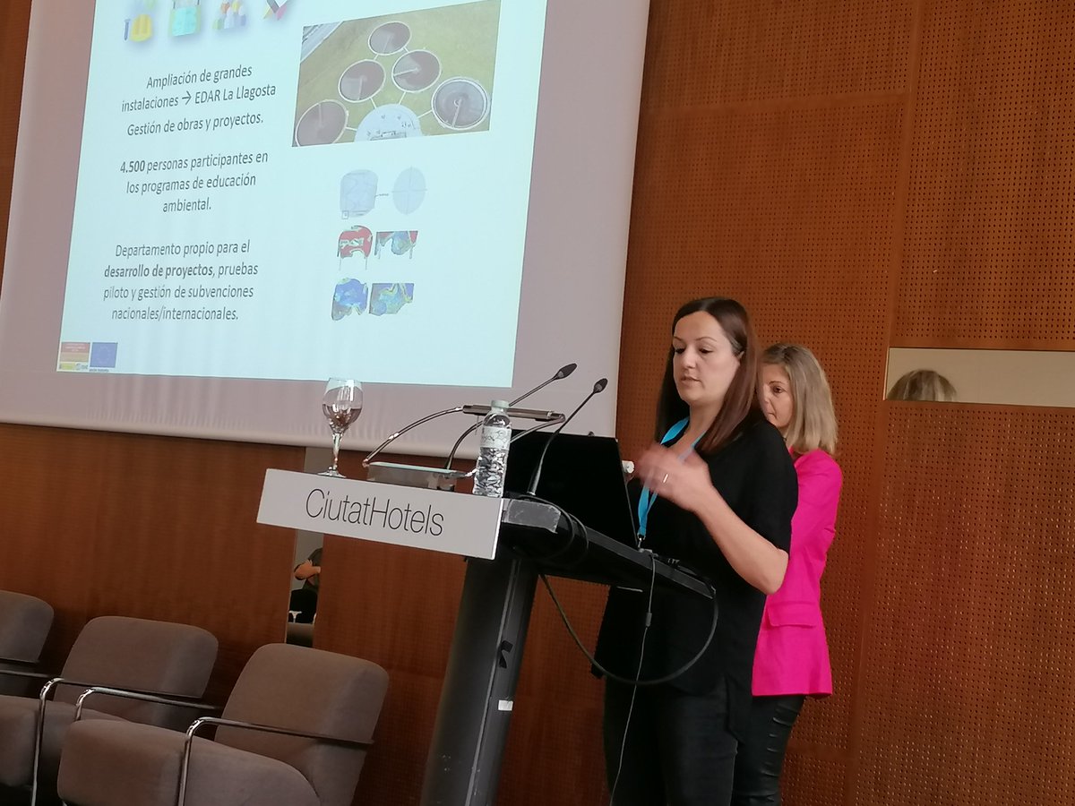 consorcibesos's tweet photo. 📢🎙️Darrera ponència de #jornadaBioVO. Explicació del projecte a càrrec de Begoña Martínez, cap de Territori del@consorcibesos, i de Vanessa Abad, directora de Tractament de @cresidusvo. https://t.co/hGTlJTtA1M