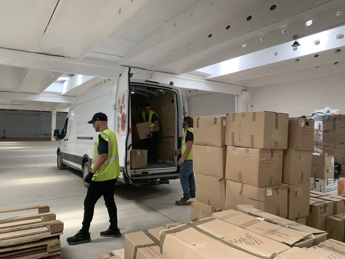 helpukrainero's tweet photo. Thank you for the valuable adult/child clothing items received from @R4Refugees They have been stacked, wrapped and organized ✅
#helpukrainero #Ukraine #helpukraineromania #StrongerTogether #R4Refugees https://t.co/F3WaysMsAf