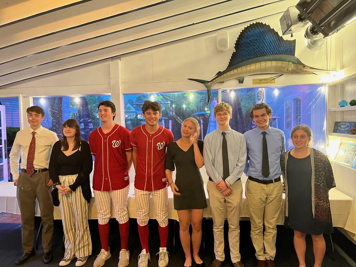 Thank you to the Lions Club for recognizing these amazing students last night at it's annual scholarship dinner. 💙❤️🎓 #community