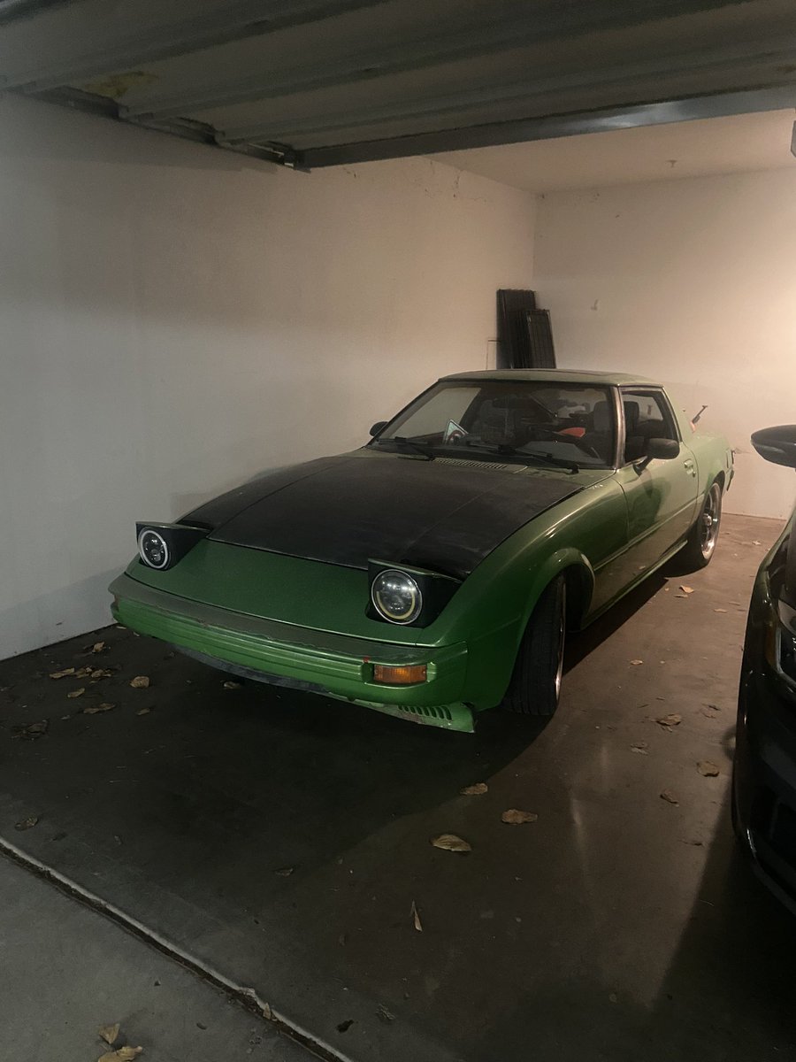 windexlazermode's tweet photo. I haven’t drove my rx7 in a couple of months but yesterday it cranked over like it was fuel injected. Started on the first crank. https://t.co/UexkKQxwBf