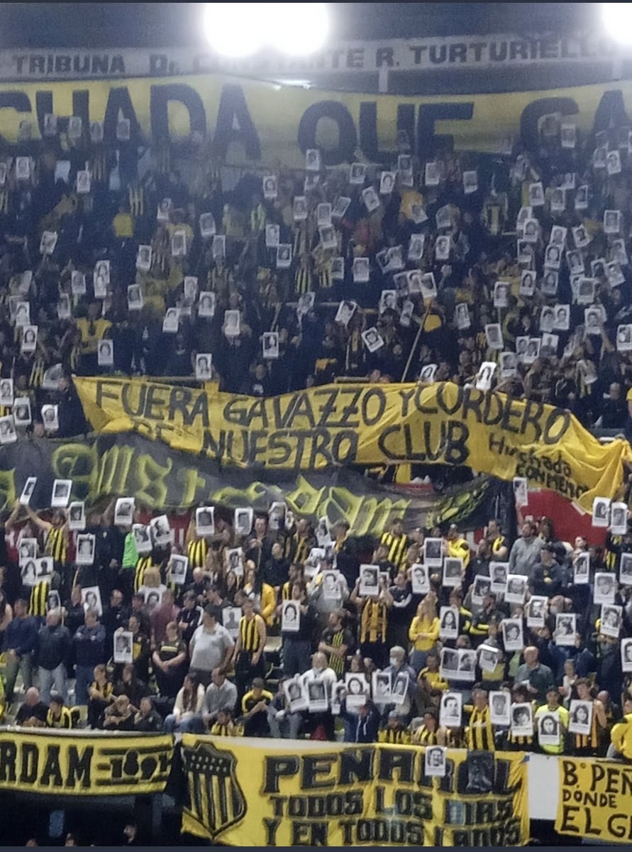 Salud hinchada!!!!! Da gusto ser hincha de ⁦<a href="/OficialCAP/">PEÑAROL</a>⁩. A Peñarol la hace grande su gente, la que nunca falta, la que tiene la verdad en su corazón y su mente, la de las cosas claras con todos. Salud Pueblo Carbonero