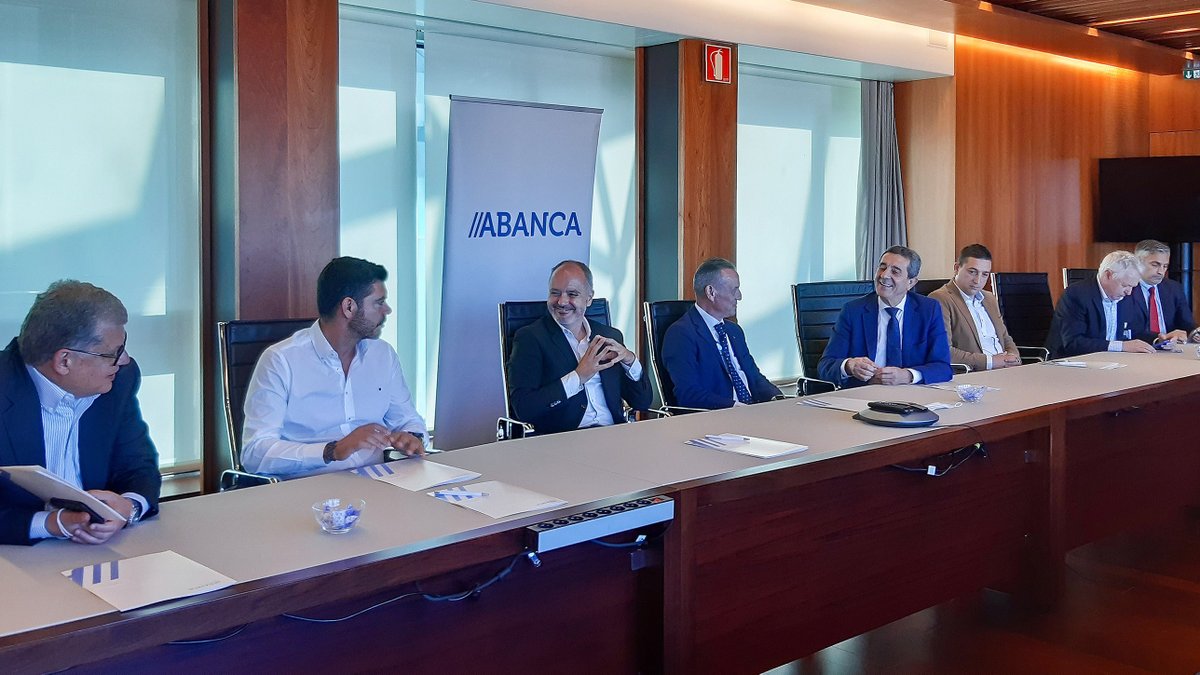 SomosABANCA's tweet photo. #ABANCAnoticias 📎 ABANCA compromete 200 millóns para atraer investimentos ás áreas industriais da contorna de Vigo. Contámosche todos os detalles na nosa Sala de Comunicación 👉 https://t.co/Ple6pBOU0C https://t.co/5NAZaoepSq