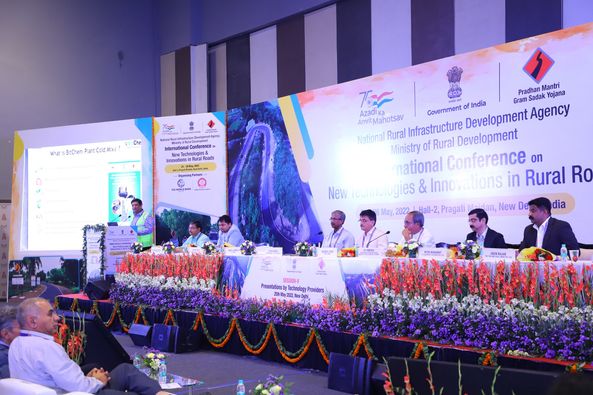 PMGSY_NRRDA's tweet photo. Day 2 International Conference - Presentation made by Shri Rajeev Agarwal,CEO, BitChem Asphalt Technologies Ltd. (Technology Provider) 
@MoRD_GoI @WorldBankIndia @irc_delhi #PMGSY #RuralRoadsConference #Bitchem #AmritMahotsav #RuralRoads https://t.co/jEigRU9Hlc
