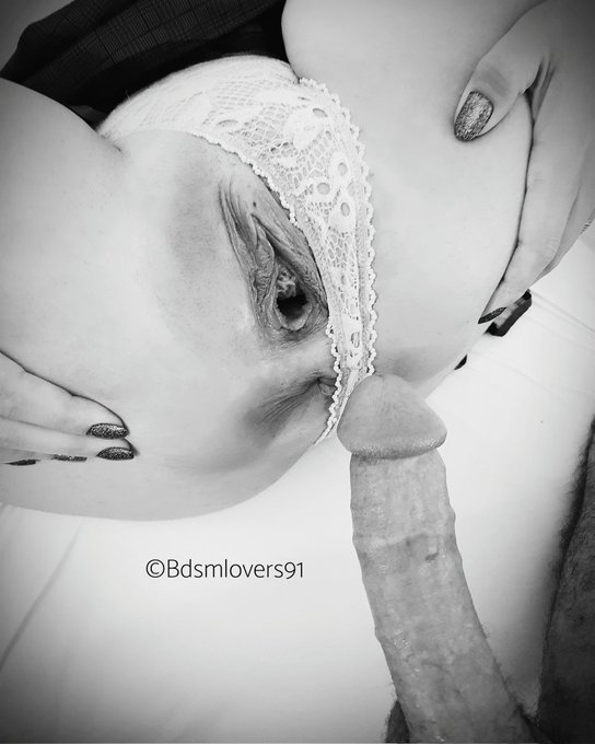 do you like seeing my little fuck hole gaped because of you daddy? 😵‍💫

#nsfwtwt #nsfwtwtﾟ #horny #daddy