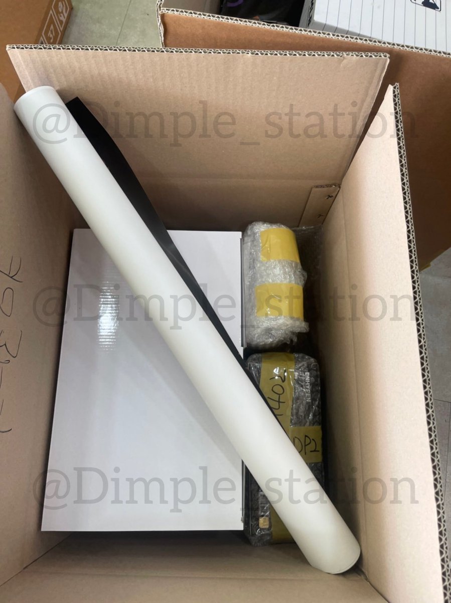 Dimple_station's tweet photo. [ #dimple_Update ]

สินค้ารอบส่งกลับไทยวันนี้
- กระเป๋าแทฮยอง
- บั้มทีเร้ก (โปสชปพับส่งกลับนะคะ เนื่องจากใส่กล่องไม่ได้)
- แท่งไฟเอนไฮเพน 2 แท่ง

หากสินค้าใกล้ถึงไทยเค้าแจ้งเก็บค่าส่งและที่อยู่อีกทีนะคะ💌🙇🏻‍♀️ https://t.co/uL3arWPdr1