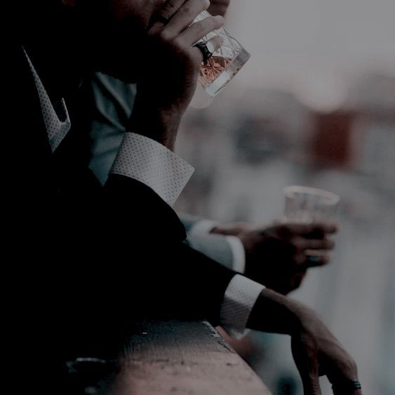 gray_author's tweet photo. An original wattpad story
m!CEO x f!bodyguard

“He's experienced all of this in his dreams dreams that appear to be set in reality. The pain he feels and the images in his head are all clear that every morning he wakes as if he had lived through the same pain. Until she arrives.” https://t.co/pXProFTKPA