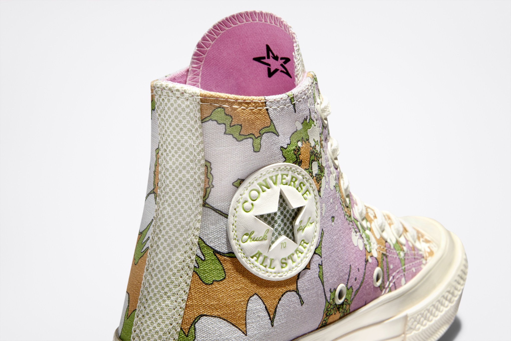 converse chucks in bloom