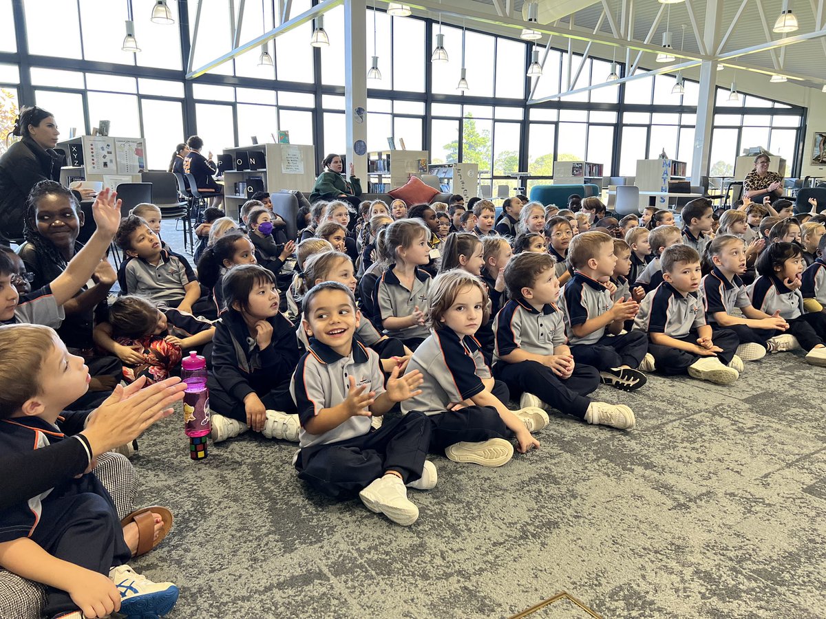 AislingPForbes's tweet photo. Students at #HCCEllenbrook loved joining over 2 million students from Australia and beyond in National Simultaneous Reading today. The story ‘Family Tree’ was a big hit #1MillionKidsReading https://t.co/sdBlgNNrIr
