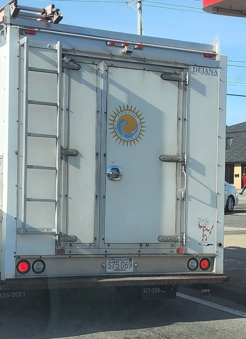 BucketBoy517's tweet photo. @LastWeekTonight look who I found driving around town on the bottom of this truck... https://t.co/3eFyXEz6aL