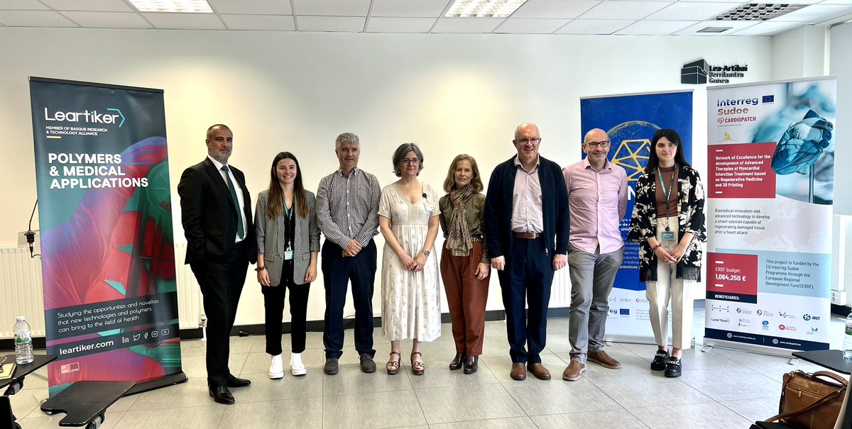 leartiker's tweet photo. Damos por finalizada la décima edición de #PolymersandMedicalApplications con esta foto de familia de ponentes y organizadores. Muchas gracias a los por acompañarnos el día de hoy. Aún queda mucho que contar sobre dispositivos médicos, por lo que ¡¡el año que viene repetimos!! https://t.co/BEYxsnmDqT