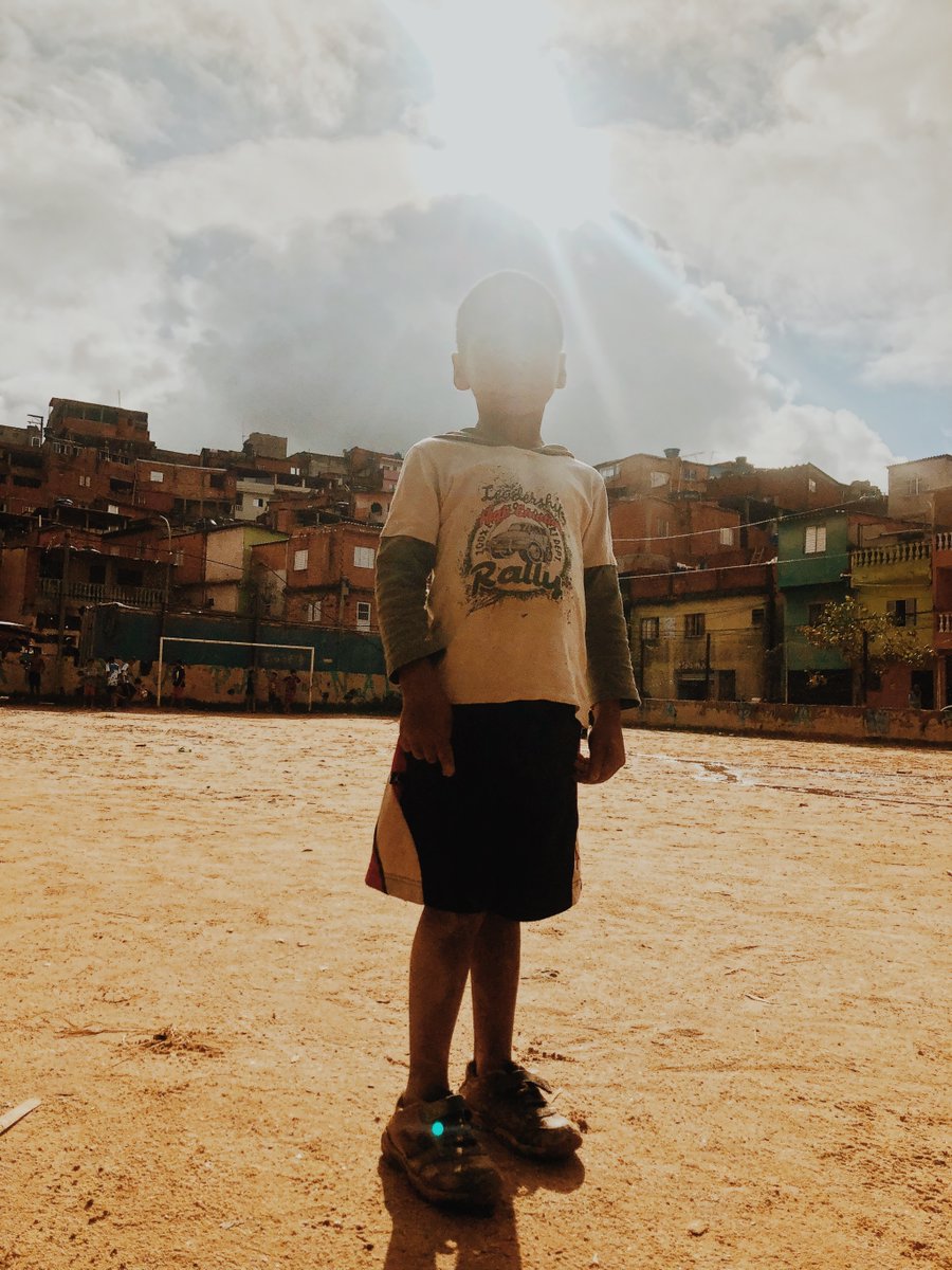fotodequebrada's tweet photo. 📸 Georgia Niara é de São Paulo (SP). Para ela, a fotografia é “memória viva, que eterniza atemporalmente uma ideia”. 

Confira as fotos e vote nas suas favoritas em https://t.co/uzqiAT0Pc6. Votação disponível até 13 de junho

#fotodequebrada #fotografia #quebrada #periferia https://t.co/rTOlyJ7oP8