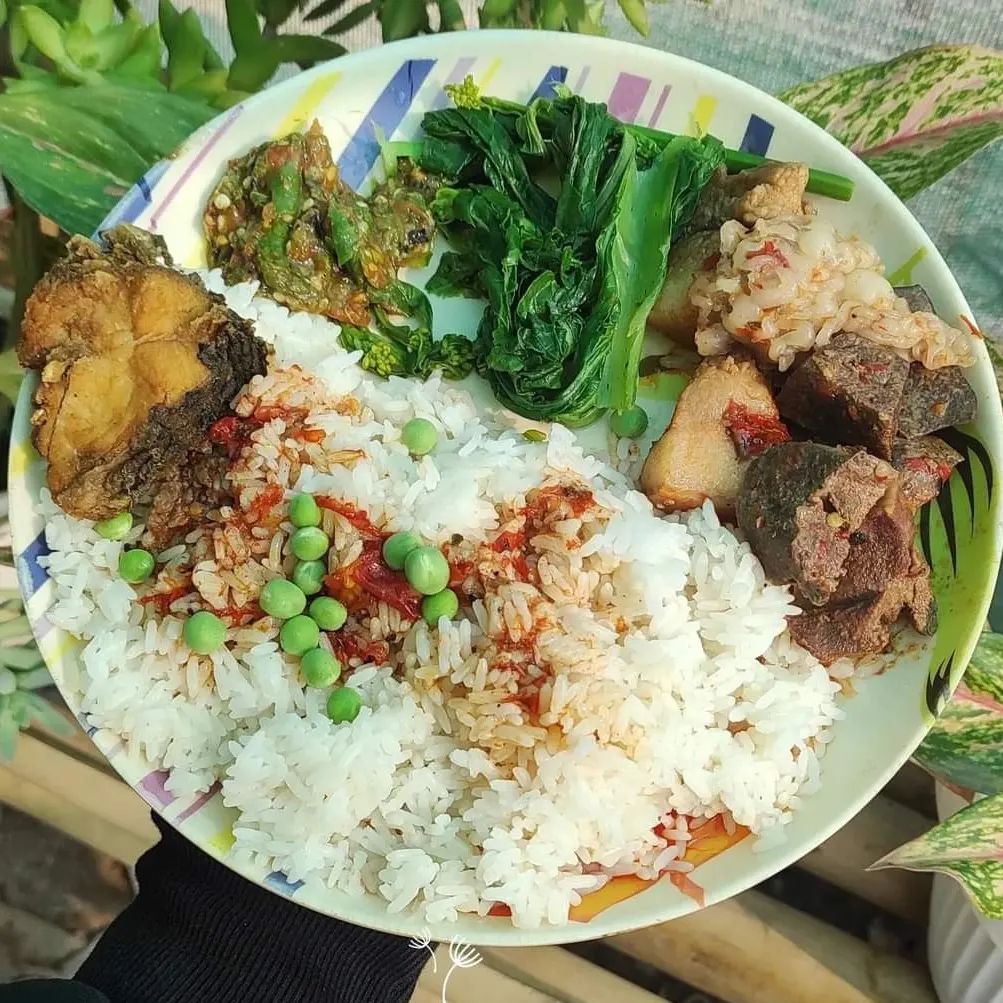beingNEastindia's tweet photo. Some Delicious northeast food ☺
Follow /Retweet us for more!
Via: @foodyloverz.northeast
#foodylovers #foodism #foodisjoy #foodblogger #foodforjoy #insatgood #insatlove #insatagood #foodforthought #foodforlife #nagadish #nagafood #northeastfoodblogger #northeastindia https://t.co/j9LJQ8yDJM