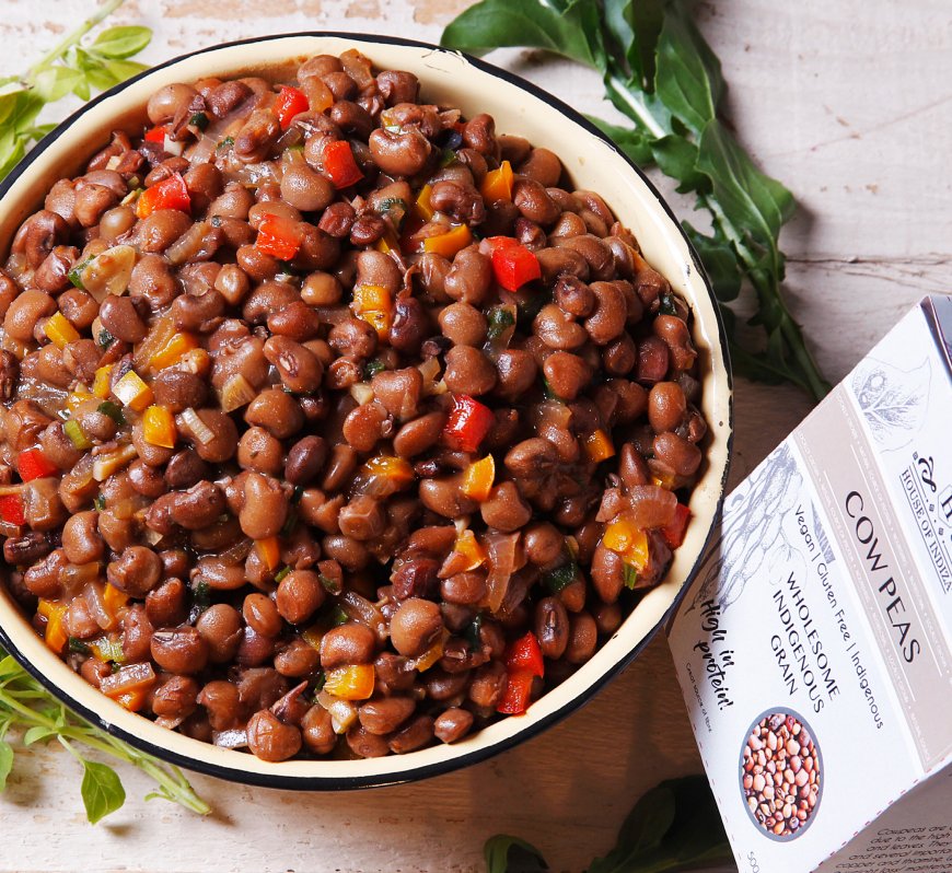IMBUMBA (COWPEAS)

Cowpeas are not only versatile and delicious but also important for human health, offering a number of benefits. They improve digestion, aid in sleep disorders, manage diabetes, and protect the heart. They also detoxify the body...@IndiZAFoods