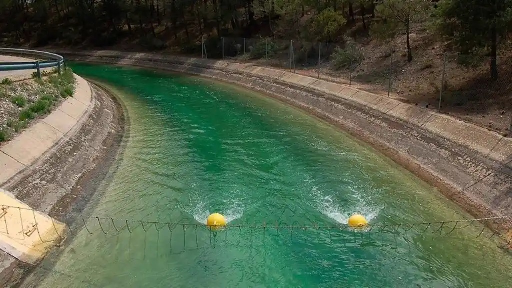 FundacionSoliss's tweet photo. La Cátedra del Tajo UCLM-Fundación Soliss, constata la insuficiencia de la modificación de las reglas de explotación del trasvase Tajo-Segura 
Lee la noticia completa en: https://t.co/NpqlONCcOK https://t.co/oglUz7pjCc