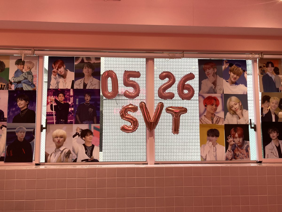 leecarat5's tweet photo. 先日@yolumlovesyou さんに
行かせていただきました💕
夕方だったので
#SEVENTEEN  だらけの空間でしばし休憩も

７周年お祝いできて嬉しい❤️

@mygravity_mg 様　
@Saturdaying615 様
@LovinIt1004 様ありがとうございました
ミンギュマステ購入したけどもったいなくて使えない https://t.co/MYcixScvly