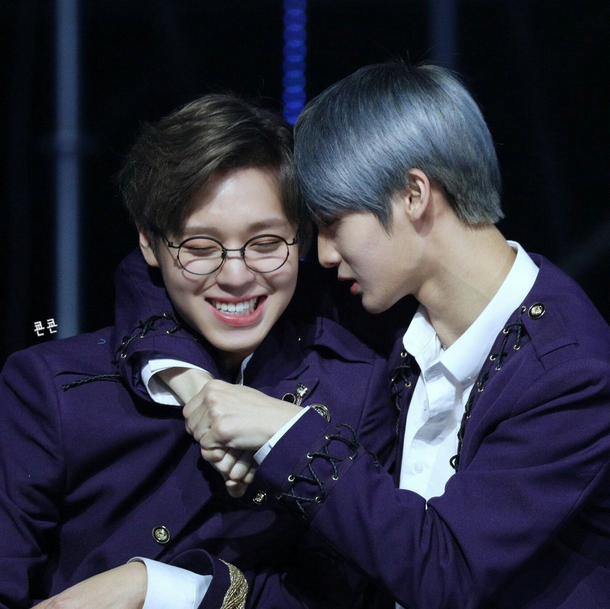 ironjeonss's tweet photo. But I still want you 💔💔 #winkdeep https://t.co/yonovNXhLZ