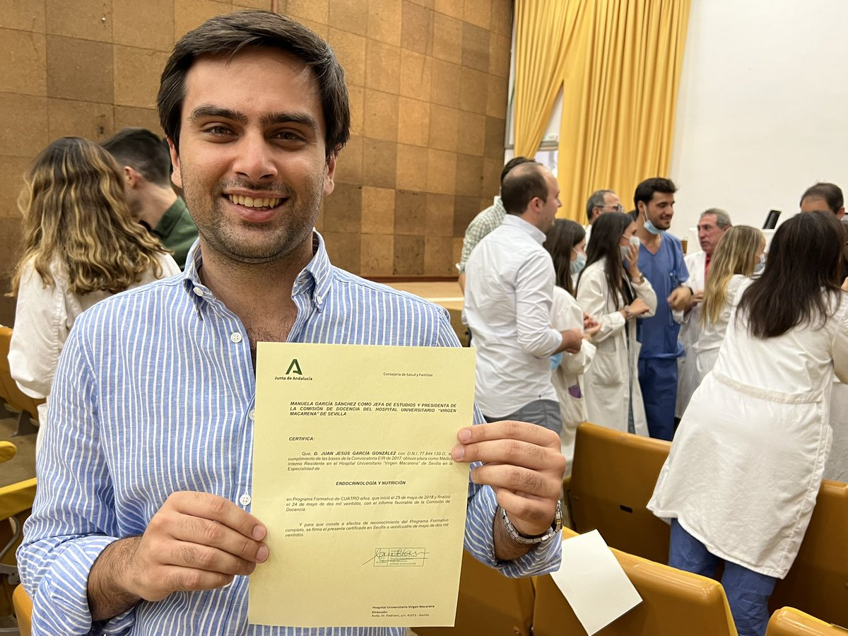 CristobMorales's tweet photo. @juanjeb8 No es una despedida… siempre serás Macareno y ya ahora como adjunto y recientemente ascendido a #EndoPower @sociedadSEEN @SociedadSeedo comienza una preciosa etapa en @hujuanramon donde serás muy feliz dentro de un equipazo @MLainezLopez @LunaFlorencio90 https://t.co/f0wHTrbMG1
