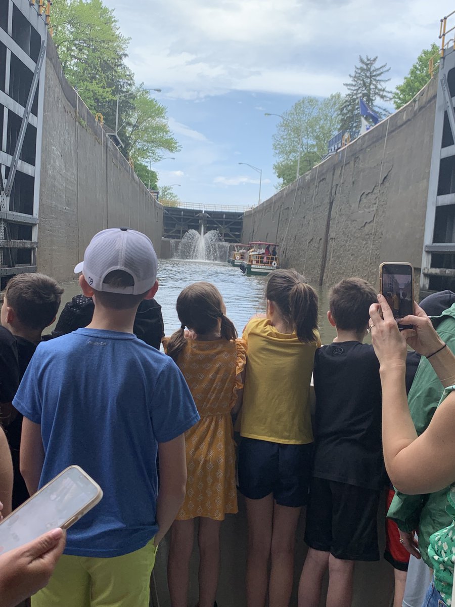 VictorSchools's tweet photo. Mrs. McKee's 4th grade class took a Field Trip to the Erie Canal last Friday, compliments of the Victor Education Foundation!
The class took a tour on the Sam Patch boat where they learned all about the historic canal. 
@VictorCSD_Super
 
@VCSIntermediate https://t.co/PuWH8DLhUr