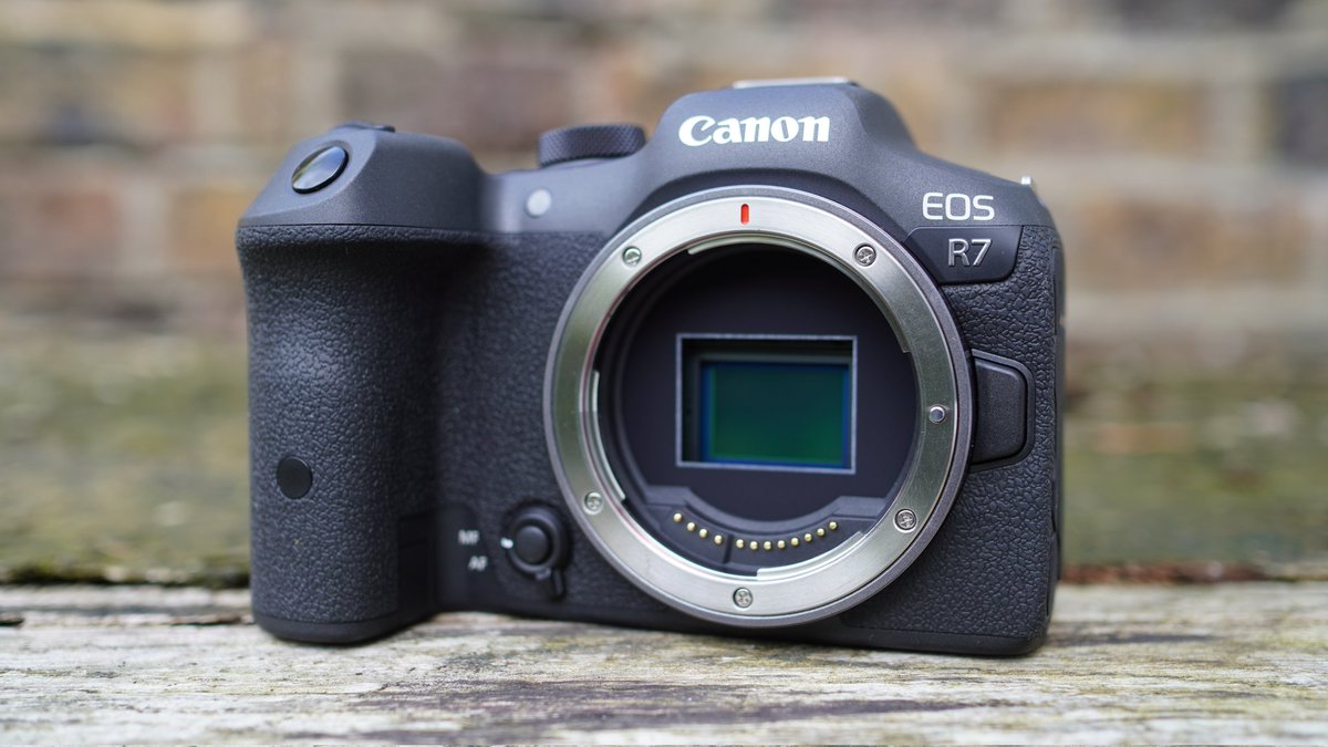 Gordon Laing tweet media