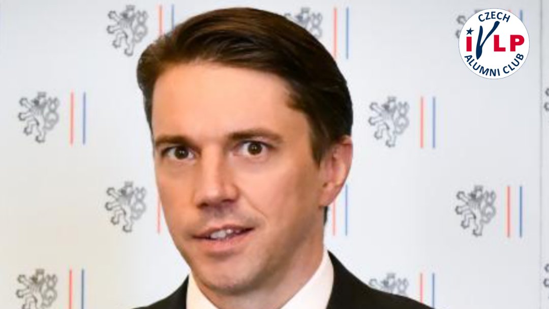 us_czech's tweet photo. Již zítra přivítáme mezi hosty debaty Transatlantické vztahy pro 21. století Jiřího Kozáka @kozakj - náměstka ministra zahraničních věcí. Těšíme se na vás od 17:00! Více info najdete na FB Czech-US Alumni. #czechivlp #securitytalks https://t.co/5pGr8BWy2h