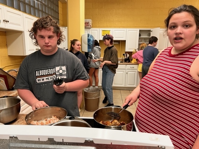 CentralCSD's tweet image. Students learned how to make vegetable stir fry, ramen &amp;amp; lo mein noodles, &amp;amp; Crab Rangoon on the last day of school.  They also cooked chicken, pork meatballs &amp;amp; learned how to use chopsticks!