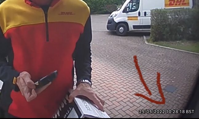 double_h_sa's tweet photo. @DHLParcelUK I missed my delivery due to your dishonest driver. Text said delivery between 11:05 and 12:05. Driver gets there at 10:28 but reports the delivery attempt at 11:15! See photos! https://t.co/ac6f97J0HH