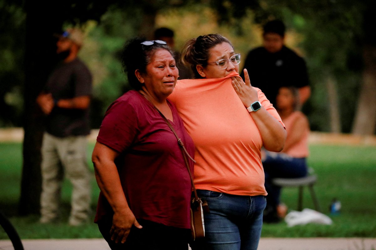 ajplus's tweet photo. The #Uvalde school shooting gunman used an assault rifle and a handgun, say officials.

He bought 2 rifles this month on his 18th birthday.

Last year, Gov. Abbott signed 7 pro-gun laws — allowing carrying a handgun without a license and making TX a gun reform "sanctuary state." https://t.co/tjP6q9EINP