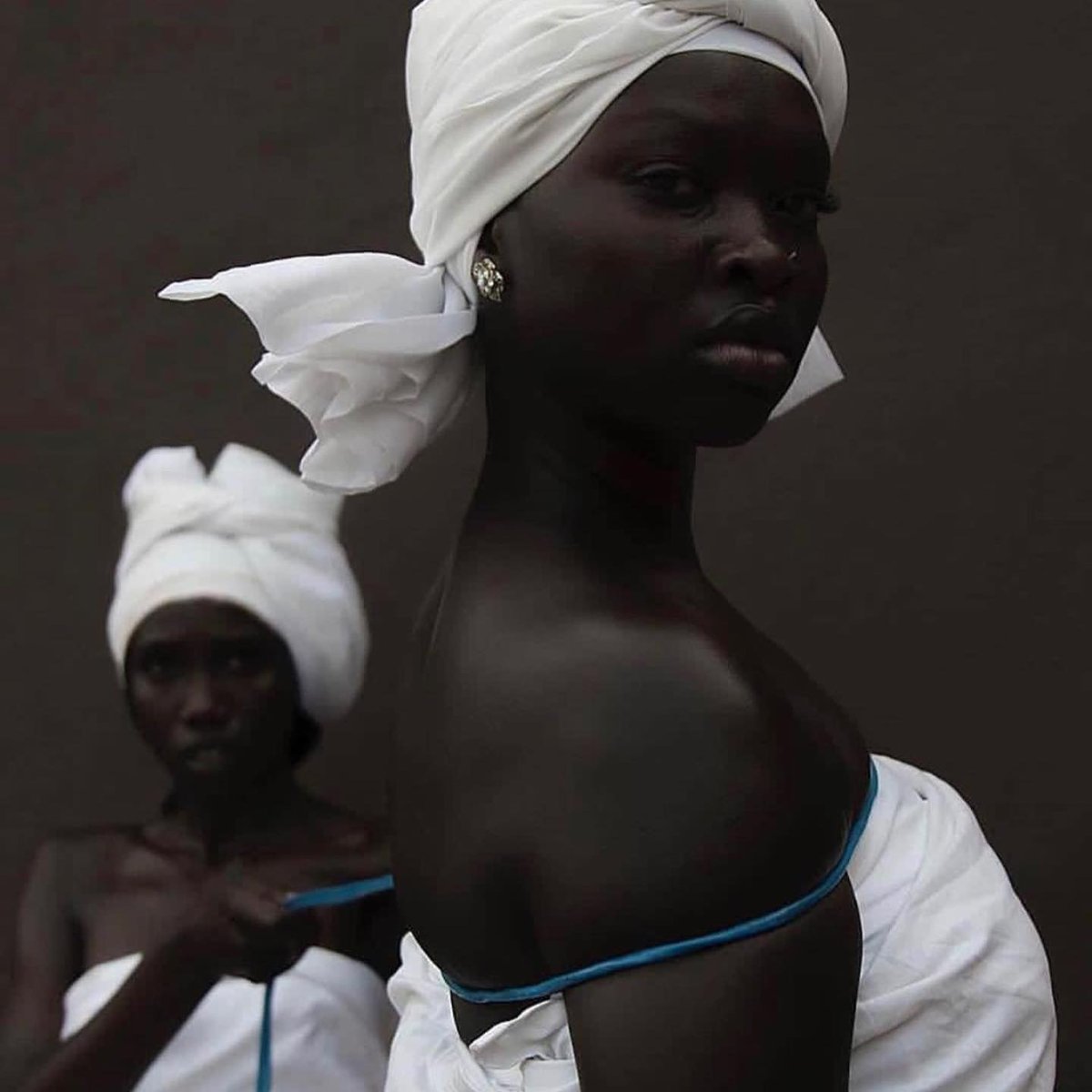 YANGA_SKYTV's tweet photo. POWERFUL 🤲🏿
.
.
.
.
.
.
.
Via @naturaledgez
.
#Naturaledgez #teamnatural #blackbeauty #melanin #black #browngirls #beautifulblackwoman #blackisbeautiful #blackisgold #blackissexy #african #africanculture #africanphoto #africanstyle #africanheadwraps #photooftheday https://t.co/6S0mupdCtA