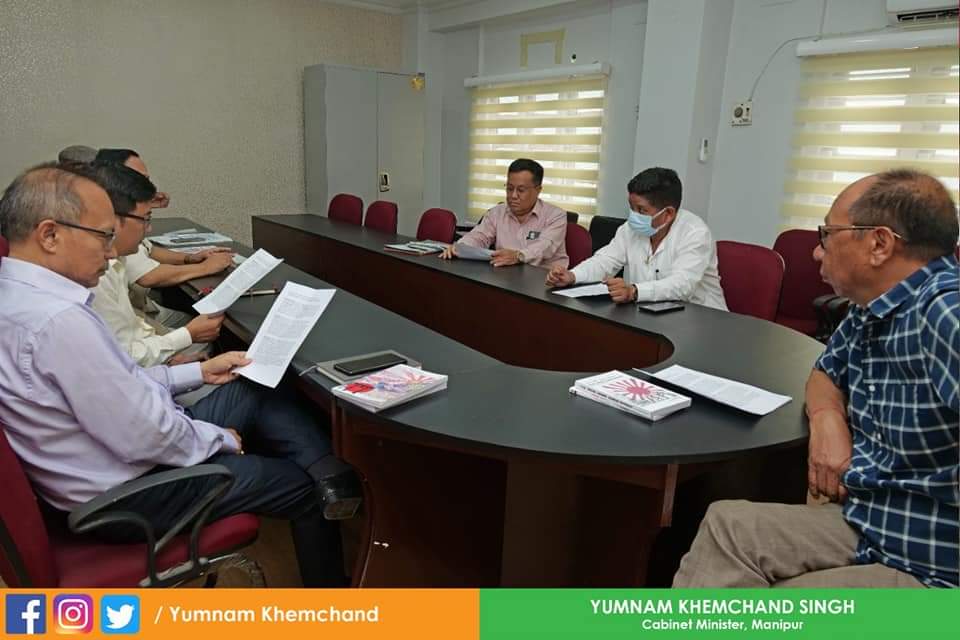 YKhemchandSingh's tweet photo. Held an important meeting with officials of #MAHUD including Caretaker Mayor,IMC to discuss various issues & pass resolutions on specific matters.The matters that came up for discussion received careful consideration & all perspectives were taken into view before taking decisions https://t.co/tUhS9RkYtT