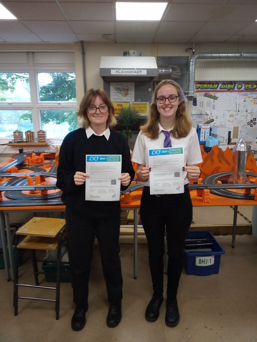 Lewis Girls' School tweet media