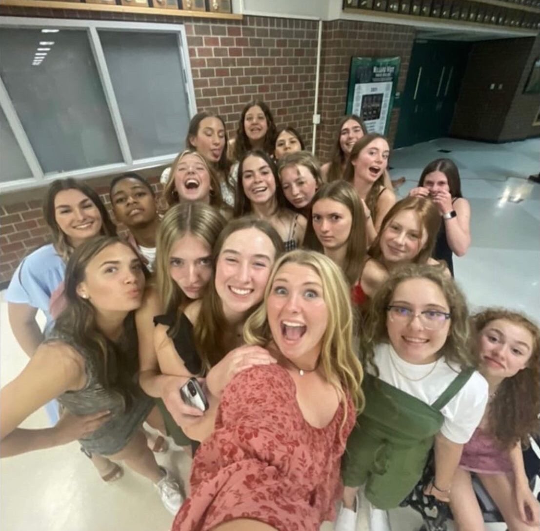 That’s a wrap! Our 2021-22 season ends with celebration, appreciation, love and laughter. 

To our seniors, thanks for leading and including. Now, go conquer! 
You will always be a MWGLaX Wildcat. 

West on 3…WEST!!