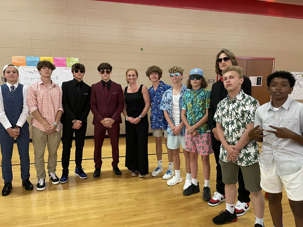 ClayTrojans's tweet photo. A big thanks to @ClayPTO for hosting the best 8th grade celebration last evening! https://t.co/TqjpC08bP0