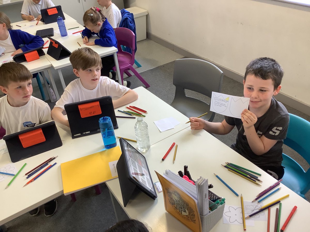 OABroadoak's tweet photo. 3CS are busy writing some inspirational quotes for their ‘bridge of equality and equity’ activity #saynotodiscrimination #weincludeeveryone #y3 https://t.co/OFpHbgUJnA