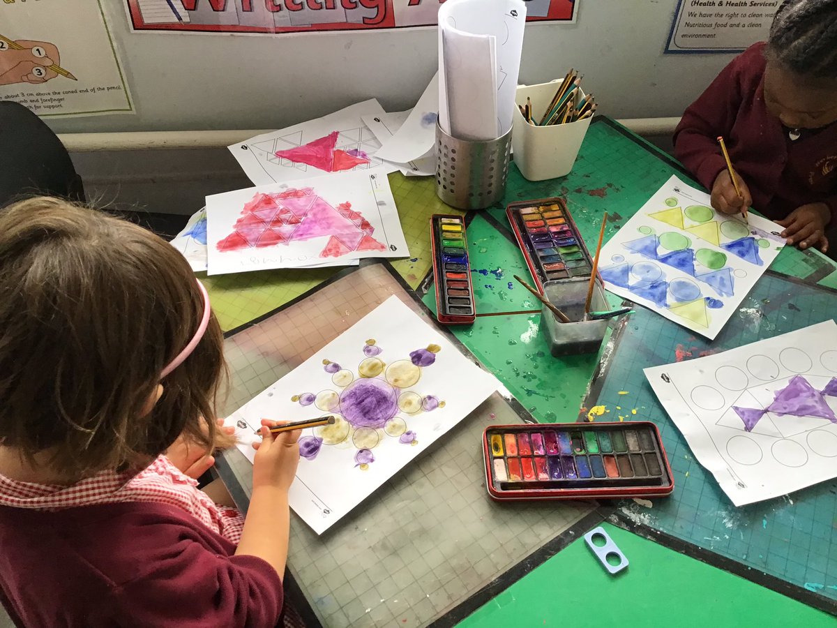 MsJGrieveHMPS's tweet photo. Nursery have been loving learning maths through art. Exploring shape and pattern in lots of different ways and developing their mathematical vocabulary @HerbMorrPriSch @MrFielderHMPS https://t.co/OacZZdcMmW