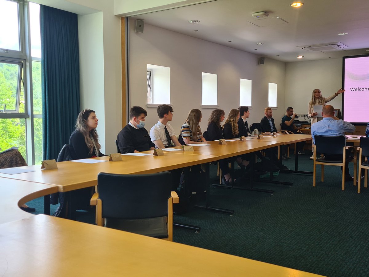 Delighted to be <a href="/StirUni/">University of Stirling</a> for the #YoungPathfinders Climate Competition <a href="/AlloaAcademy/">Alloa Academy</a> <a href="/AlvaAcademy/">Alva Academy</a> <a href="/Lornshill/">Lornshill Academy</a> @Dollar_Academy
<a href="/ClacksEducation/">Clackmannanshire Council People Directorate</a> <a href="/lorrainesanda/">Lorraine Sanda MBE</a> #celebratingsuccess #ClacksTalent #ClimateAction #CityRegionDeal