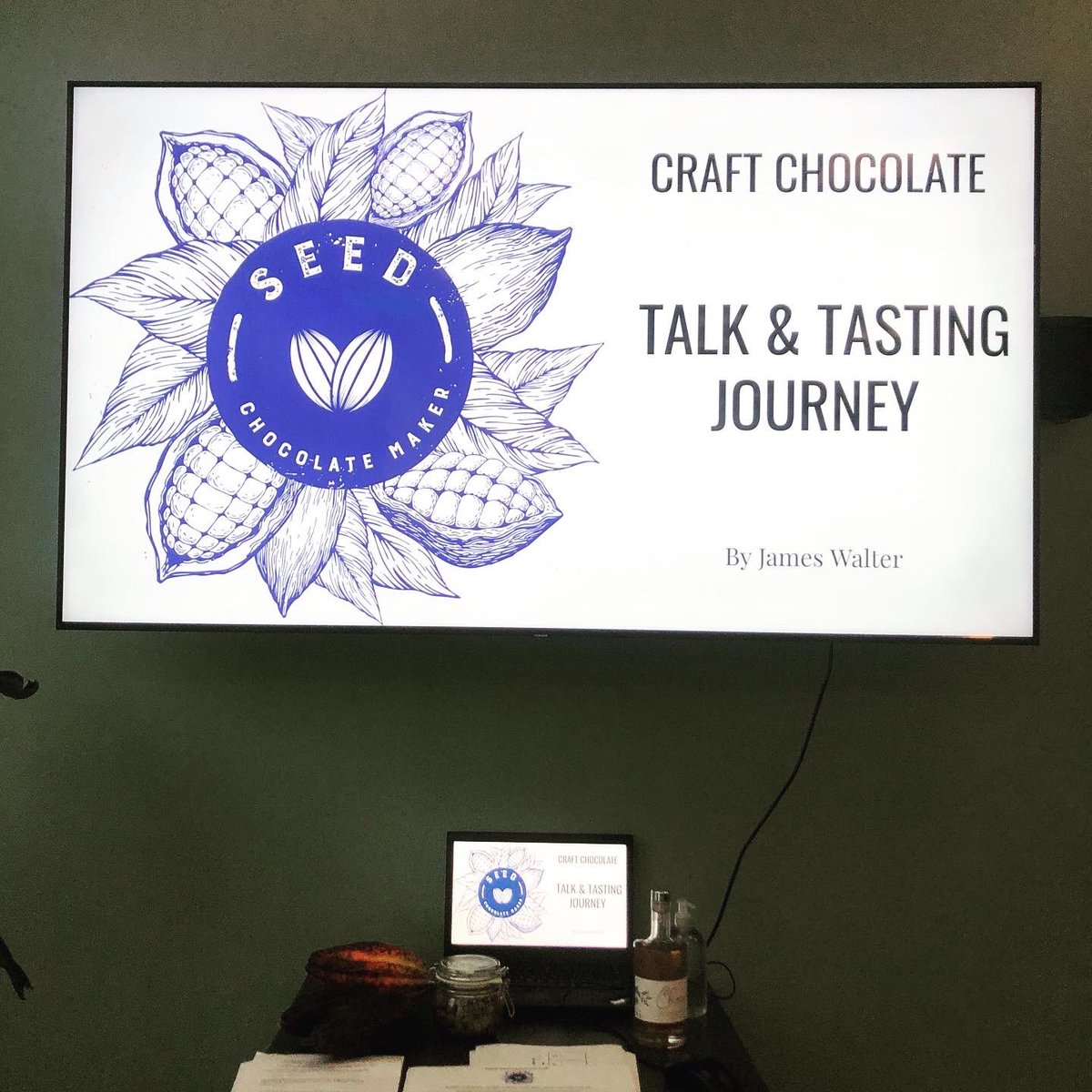 Last week we were super excited to share our chocolate knowledge with a corporate client in London. 🍫🥃💚 Thoroughly enjoyable with amazing energy in the room. The dark chocolates paired perfectly with the @chocaogin liqueur.