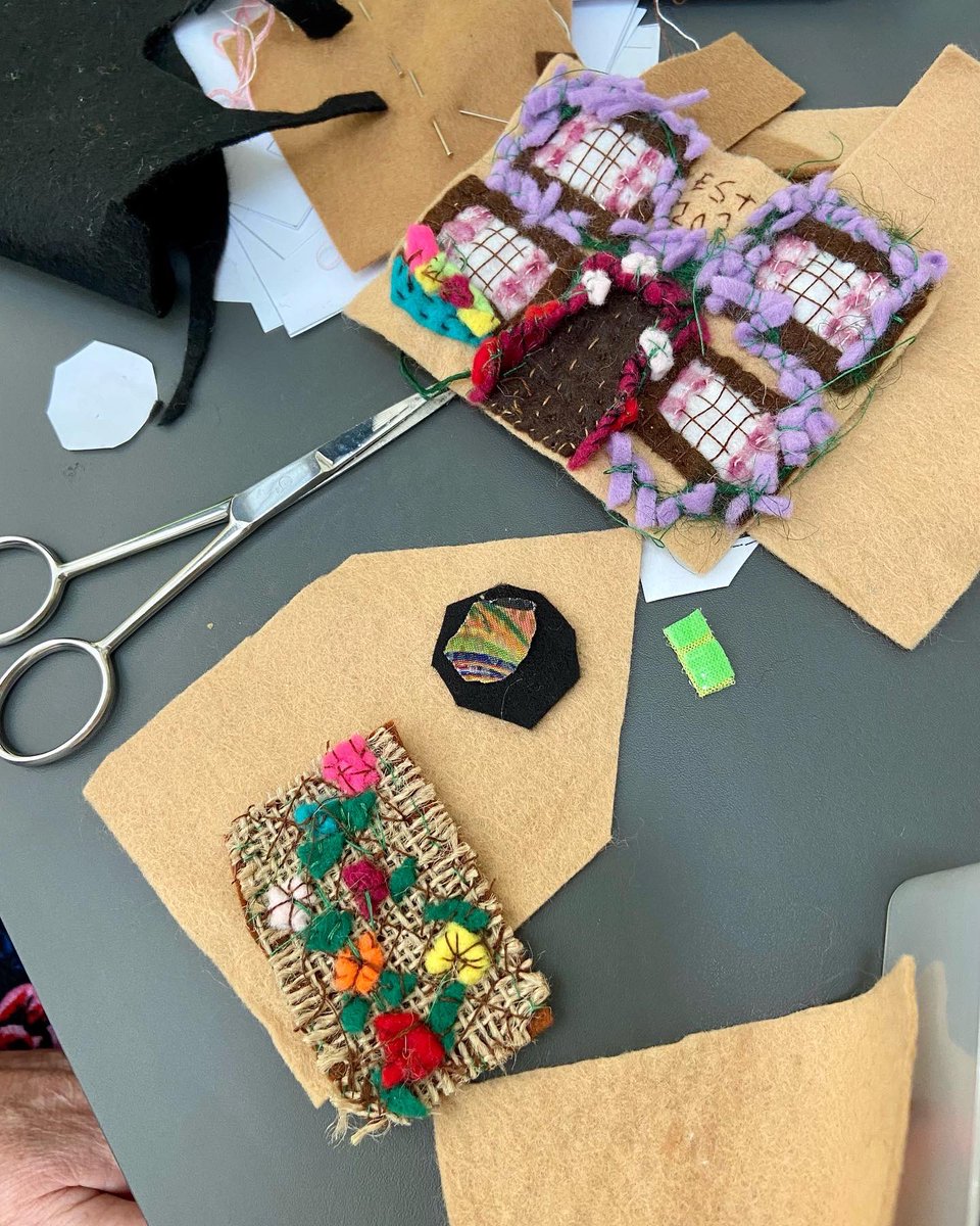CitizensStitch's tweet photo. Our dainty dwellings are coming along nicely,some are already planning on making more! I love seeing the work the members of #Heydays! @LeedsPlayhouse produce,give them an idea and some inspiration &amp; they take off with it 🥰 #creativeengagement #creativeleeds #sewing  #embroidery https://t.co/TEdDrR0Bzb