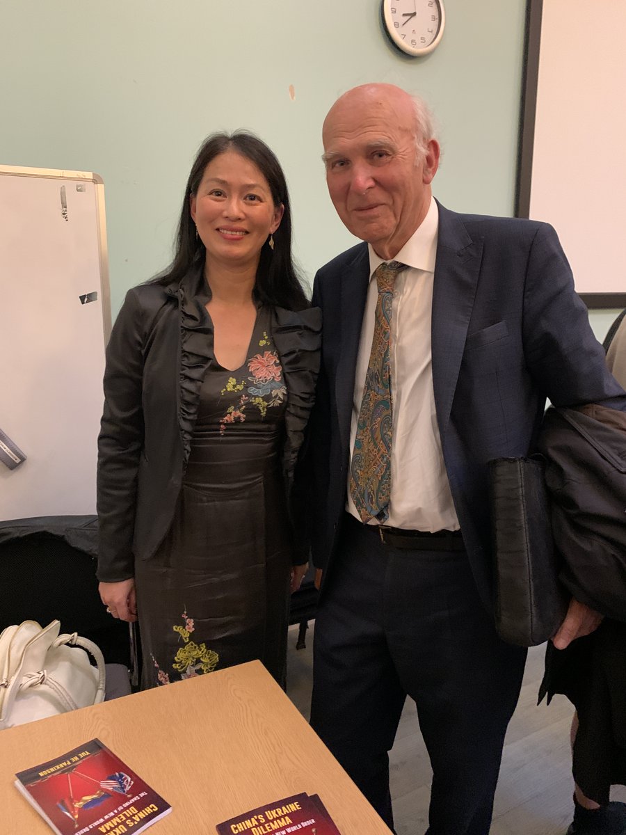BiteSized_Books's tweet photo. We're delighted that special guests @ChefKenHom and Sir @vincecable were able to join us last night for the debate based on @yueparkinson's newly released book 'China's Ukraine Dilemma'. 
Click on the link to buy her book: https://t.co/ApEiCidBTh https://t.co/fqepa9rwJz