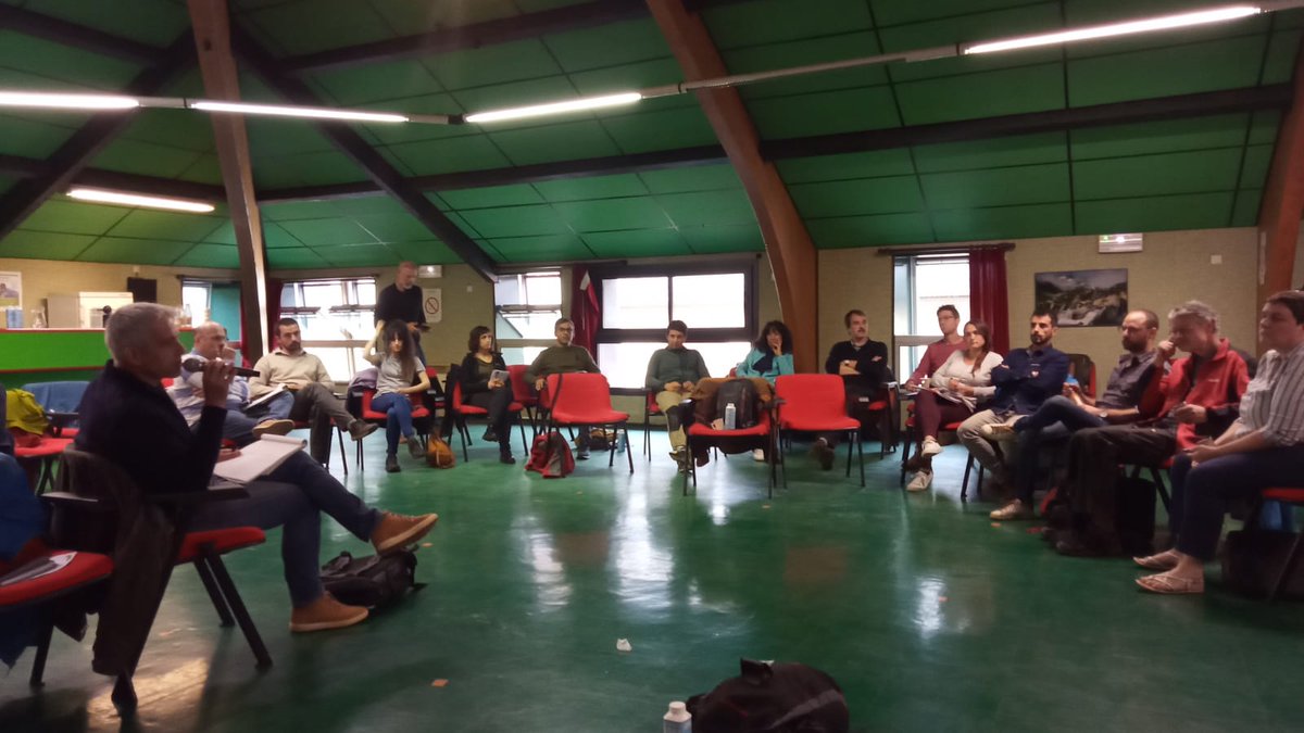 XCNatura's tweet photo. 💧🌳Tot i la pluja, ahir i avui hem estat a Ariège, França, per posar en comú les principals conclusions del projecte @CTPPOCTEFA #Conectfor
👥Treballem en xarxa per fer possible la preservació de la biodiversitat i la connectivitat ecològica dels boscos
https://t.co/fqCvjBetaF https://t.co/n5cJ6oWgo8