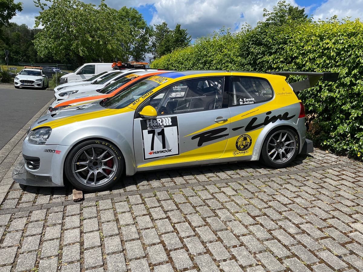 Corazondef1's tweet photo. 🛑MARCELO JULIAN 🇦🇷
 Presente en el fin de semana de las 24 hs de Nurburgring 🇩🇪

El piloto de Río Cuarto , participará en la categoría  RCN junto al aleman Achim Ewenz con un VW Golf MK5 del equipo MSC Sinzig 

📝➡️ https://t.co/qUC229GXrg https://t.co/QB69aKjhQc