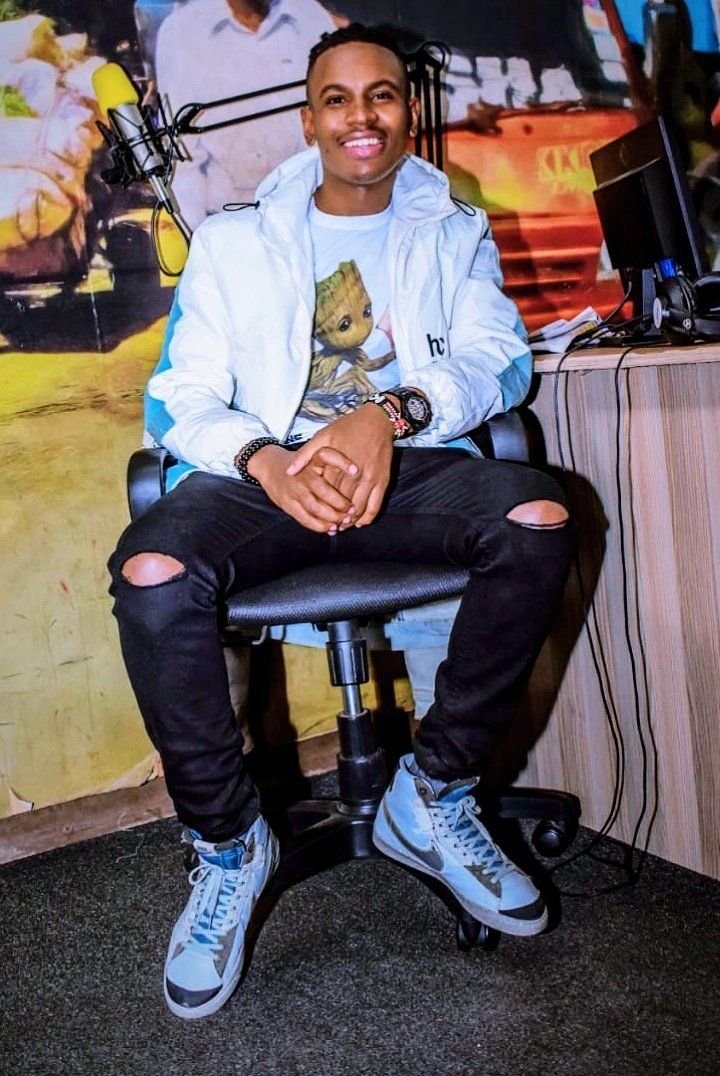 qevohdevokeh's tweet photo. Rieng ni #GalDem Wednesday ndani ya Ghetto Radio 89.5 kasonge till 7pm show ni #Goteana

Link Up👊🏽 https://t.co/3tdQafgrfl