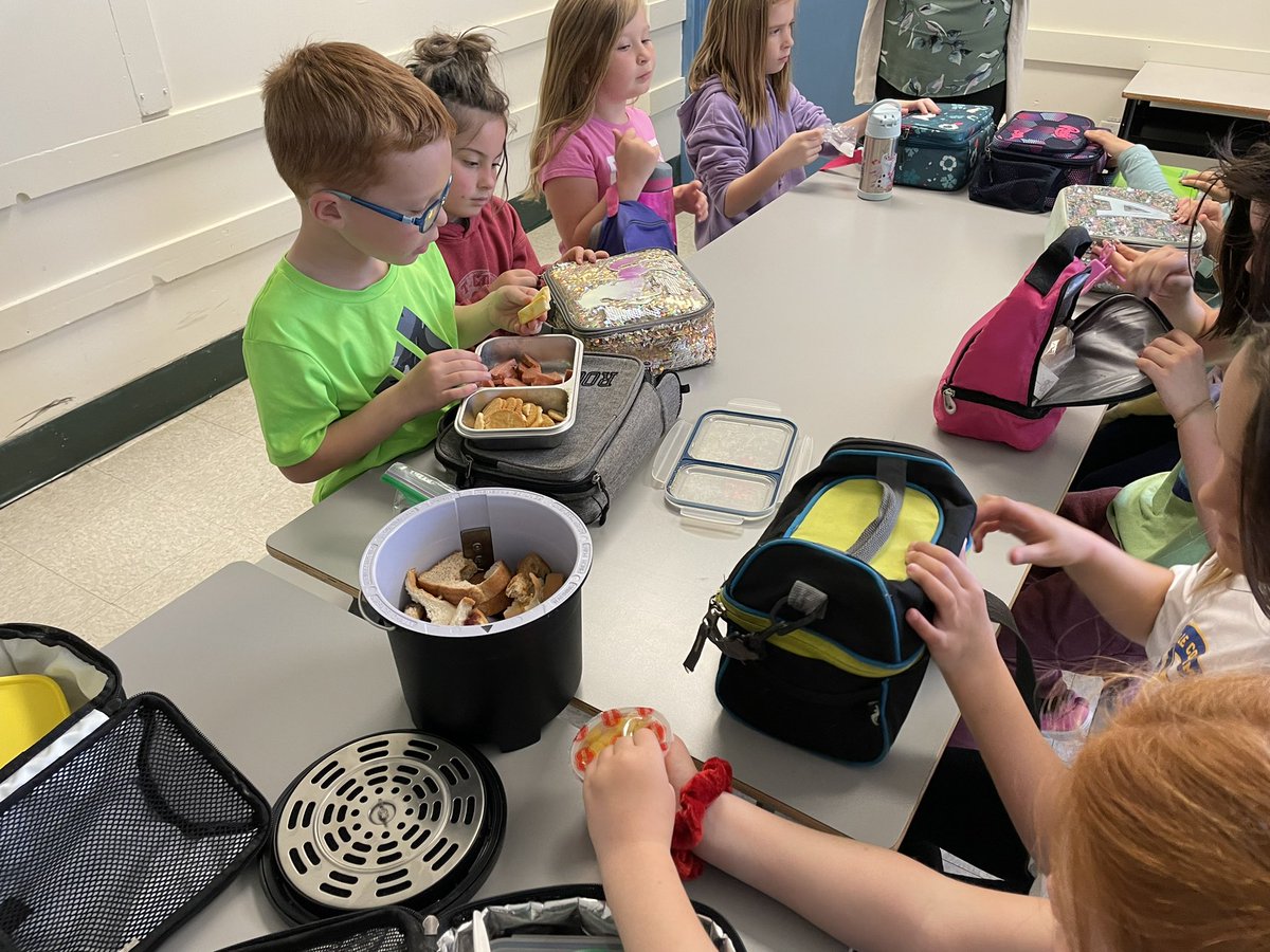 mrsdebertin's tweet photo. Our #foodcycler bucket is full so we started the first cycle this am. It is so quiet! Listen to next video to check it out. We can’t wait to check on our compost this afternoon. @gaiaproject @CentrevilleSch https://t.co/1HlbTYXMgX